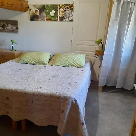 D'hotes Chez Cecile A *