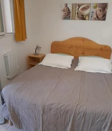 D'hotes Chez Cecile A *