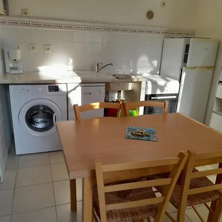D'hotes Chez Cecile A Bed & Breakfast